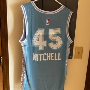 Brand new Donovan Mitchell Jersey Cleveland Cavaliers Adult Medium HAT City